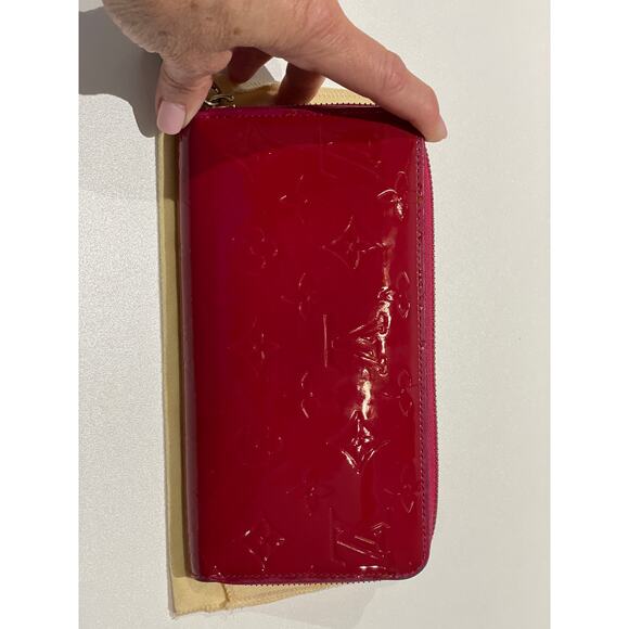 Louis Vuitton Monogram Vernis Zippy Wallet Pink Patent Leather Gold Hardware - Picture 2 of 11
